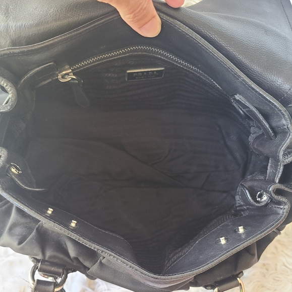 Gorgeous Authentic Prada Push Lock Side Pocket Black Tote, Great Condition - Picture 8 of 16